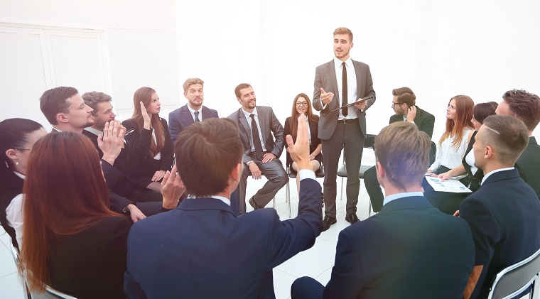 企業(yè)管理培訓(xùn)經(jīng)典20：何把握與人溝通的技巧？
